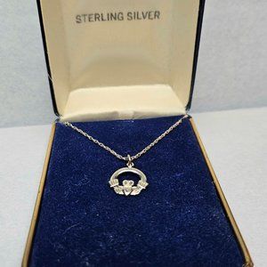 Vintage Silver 925 Irish Claddagh pendant Necklace